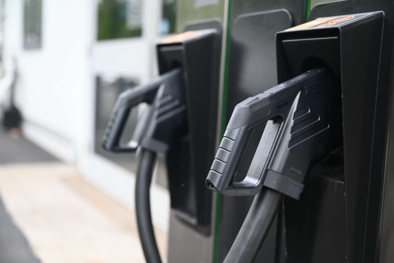 LIA Honda Installs Dual-Port DC Fast Charging